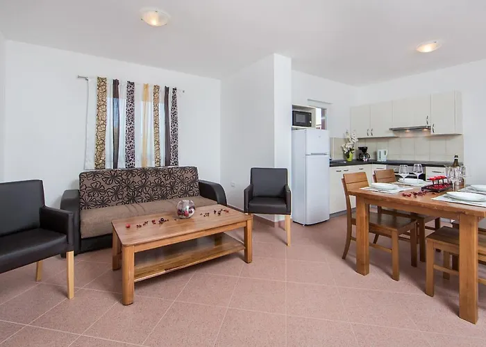 Jana Appartement *